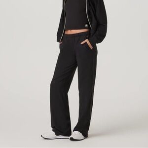 NWT Vuori Women's Halo Modern Straight Leg Pant XS long